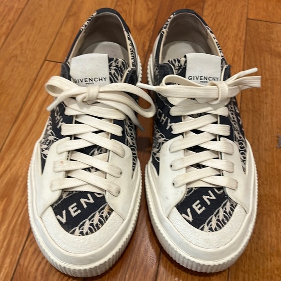 Givenchy sneakers - Picture 1 of 5